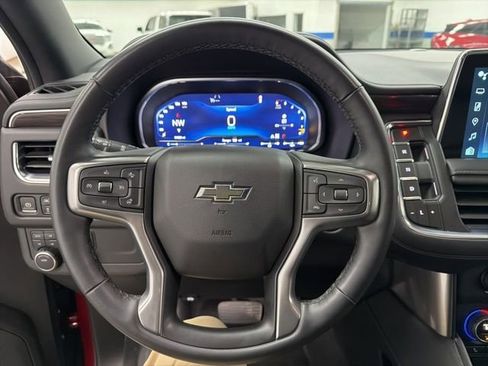 Used 2023 Chevrolet Suburban Z71 w/ Luxury Package image 10