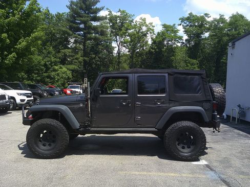 Used 2016 Jeep Wrangler Unlimited Sport AWD/4WD image 8