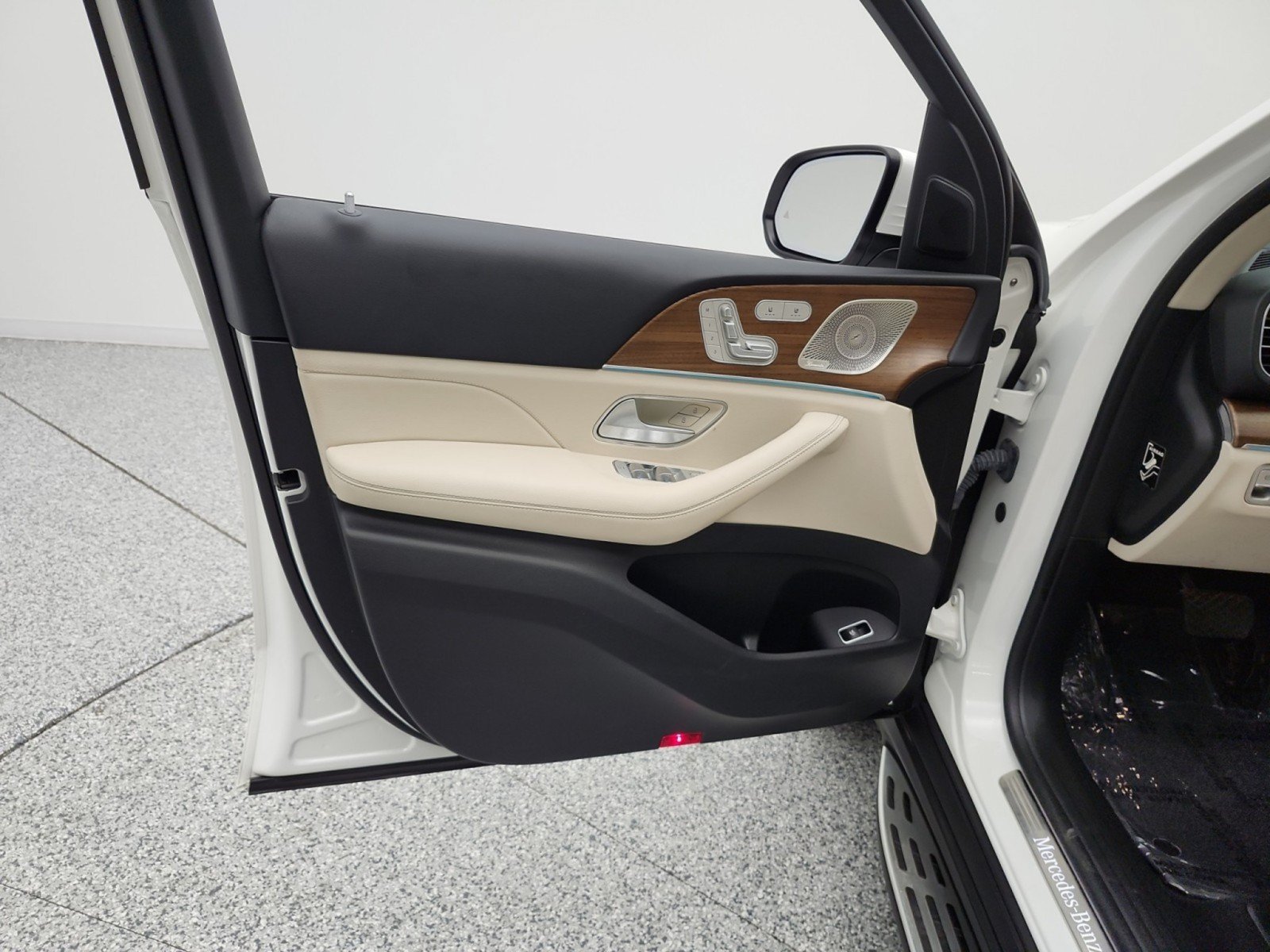 Used 2023 Mercedes-Benz GLE 350 4MATIC image 15