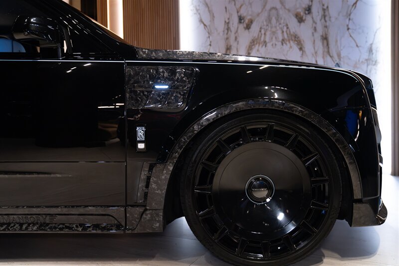 Used 2025 Rolls-Royce Cullinan AWD/4WD image 24