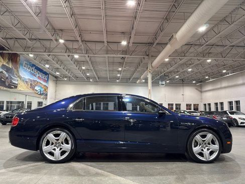 Used 2015 Bentley Flying Spur W12 image 35