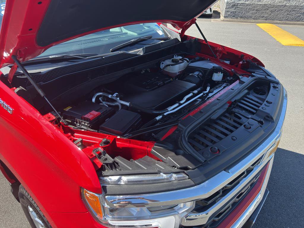 Certified 2025 Chevrolet Silverado 1500 LT AWD/4WD image 30