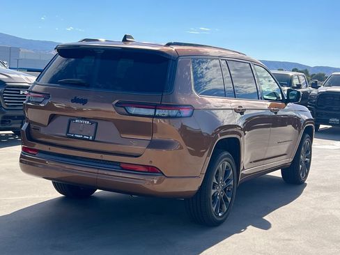 New 2026 Jeep Grand Cherokee L Limited AWD/4WD image 8