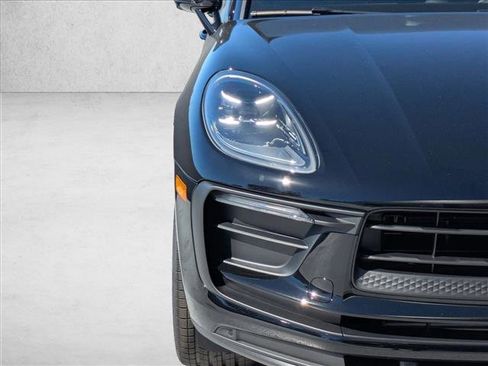 New 2026 Porsche Macan image 12