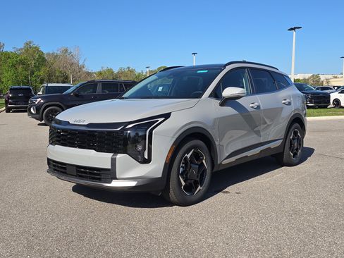 New 2026 Kia Sportage EX w/ EX Panorama Roof Package FWD image 4