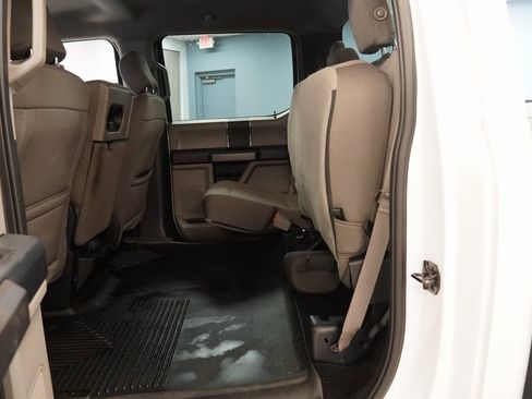 Used 2019 Ford F150 XLT w/ Trailer Tow Package image 25