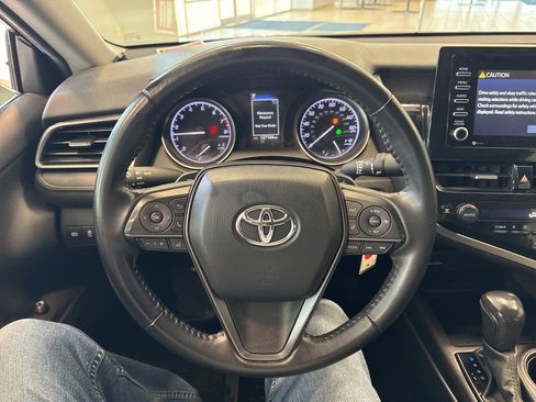 Used 2022 Toyota Camry SE image 24
