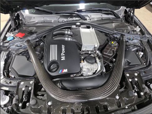 Used 2020 BMW M4 Convertible w/ Executive Package image 19