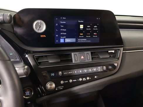 Used 2024 Lexus ES 350 w/ Accessory Package (Z2) image 5