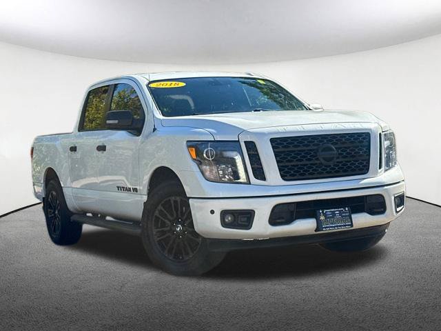 Used 2018 Nissan Titan SV w/ SV Convenience Package AWD/4WD image 2