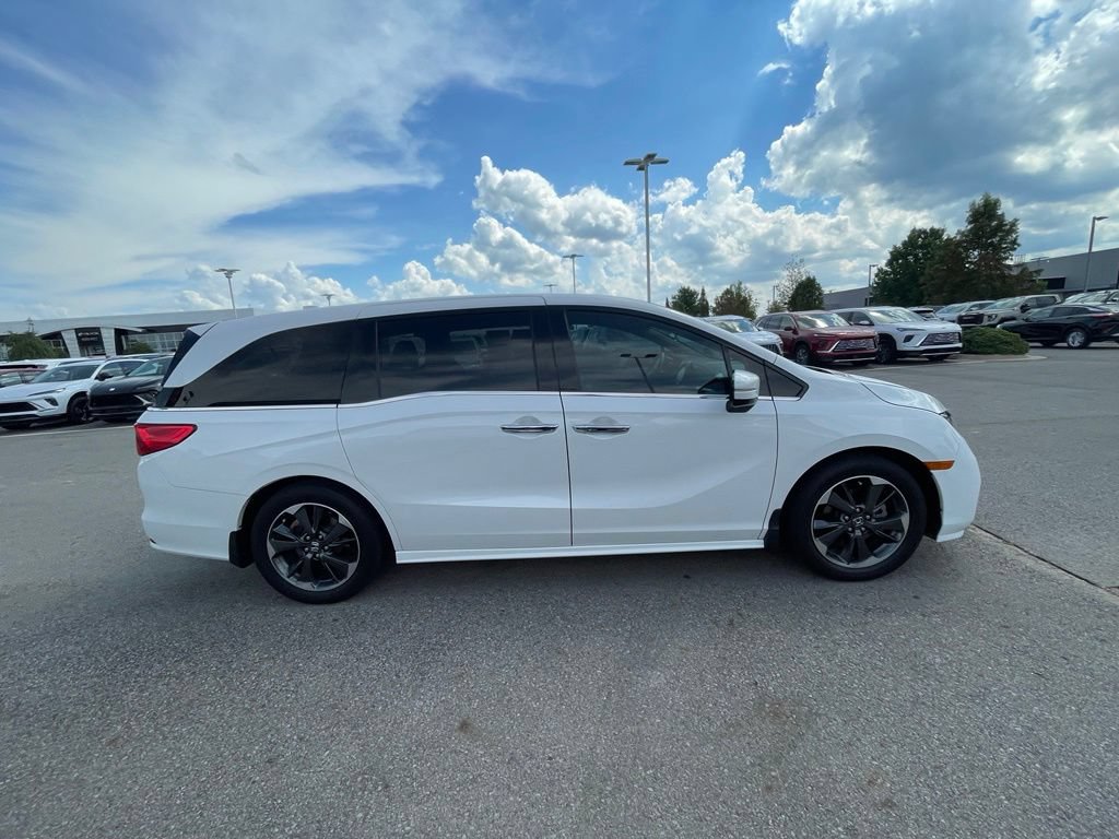 Used 2023 Honda Odyssey Elite image 5