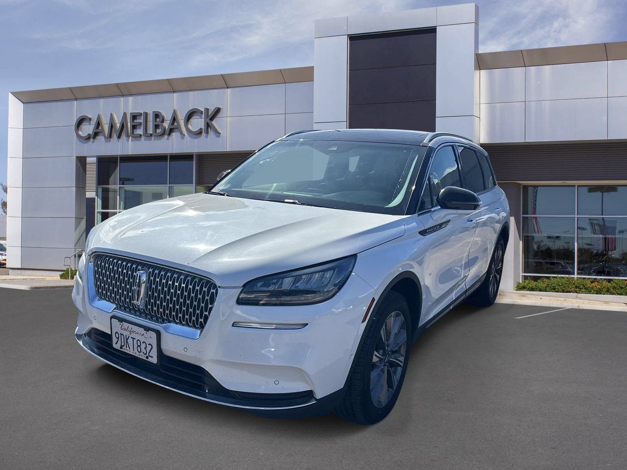 Used 2022 Lincoln Corsair Reserve FWD image 2