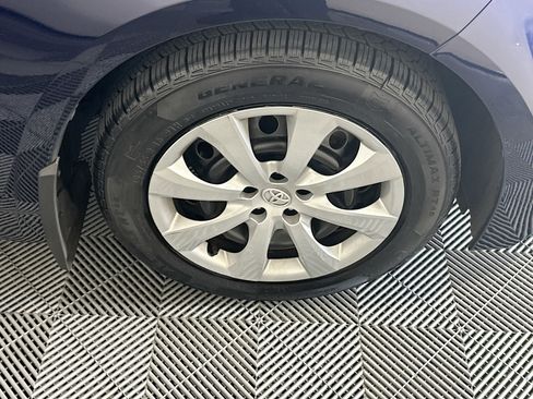 Used 2025 Toyota Corolla LE FWD image 11