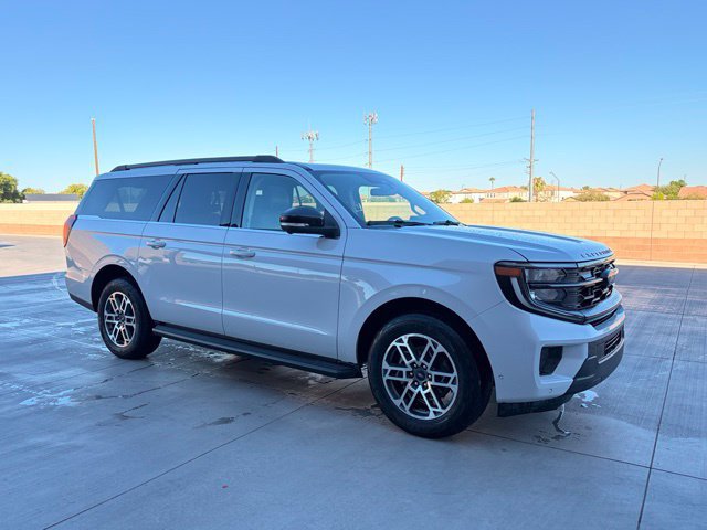 Used 2025 Ford Expedition Max Active AWD/4WD image 5