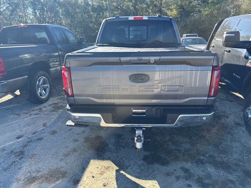 Used 2024 Ford F150 Lariat w/ FX4 Off-Road Package image 4
