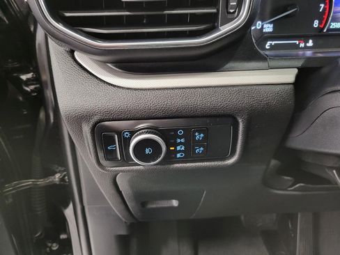 Used 2023 Ford Explorer XLT w/ Equipment Group 202A image 16