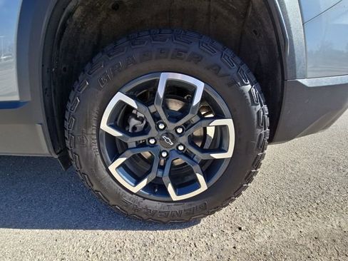 Used 2025 Chevrolet Equinox ACTIV image 34