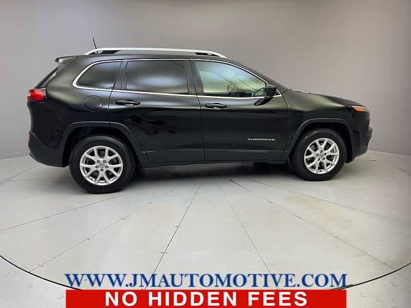 Used 2018 Jeep Cherokee Latitude Plus AWD/4WD image 6