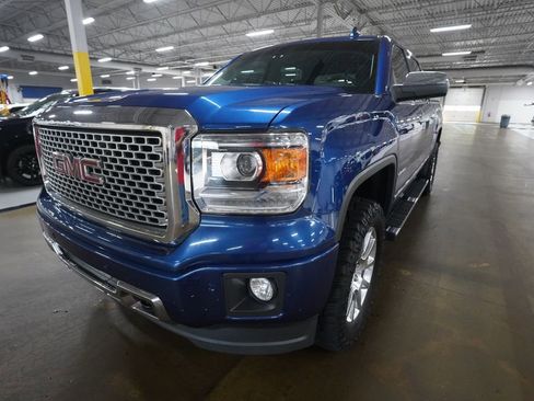 Used 2015 GMC Sierra 1500 Denali w/ Driver Alert Package AWD/4WD image 12
