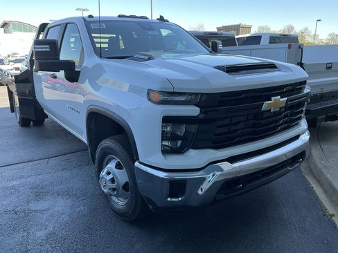 New 2026 Chevrolet Silverado 3500 W/T w/ WT Convenience Package AWD/4WD image 2