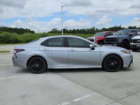 Used 2023 Toyota Camry XSE FWD image 4