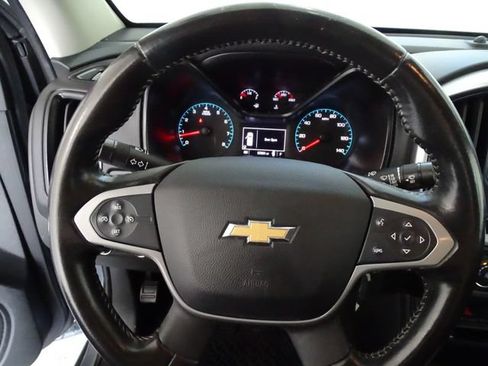 Used 2022 Chevrolet Colorado LT w/ LT Convenience Package AWD/4WD image 5