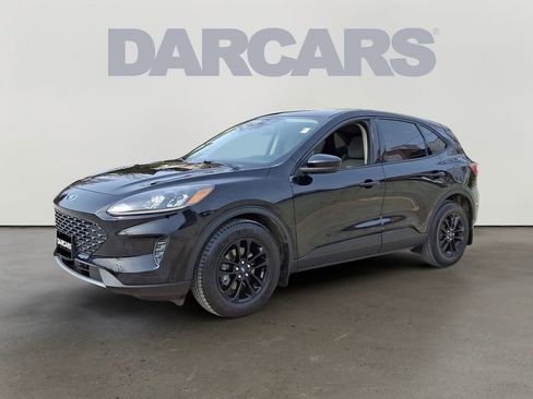 Used 2020 Ford Escape SE Sport image 3