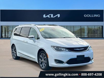 Used 2017 Chrysler Pacifica Limited
