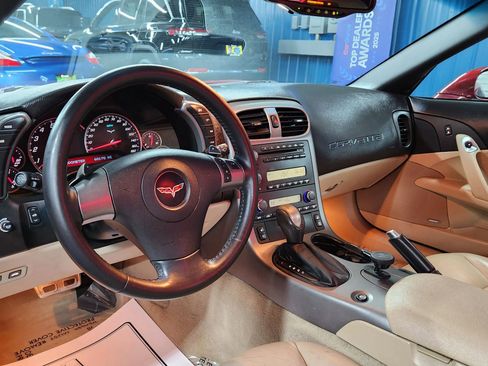 Used 2007 Chevrolet Corvette Convertible w/ Preferred Equipment Group image 10