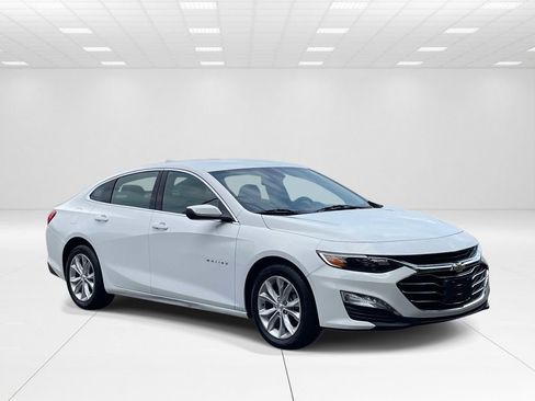 Used 2024 Chevrolet Malibu LT FWD image 1