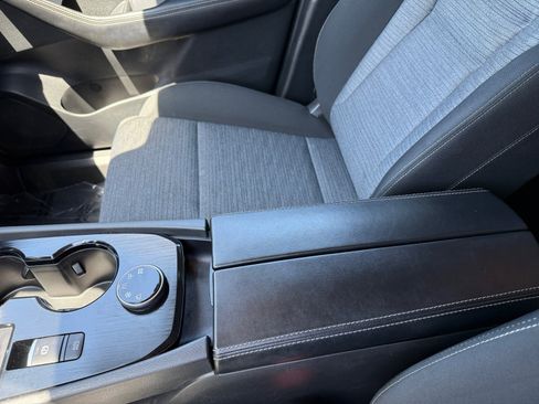 Used 2023 Nissan Rogue SV image 14