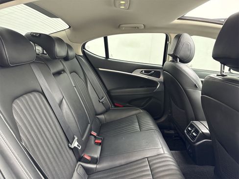 Used 2022 Genesis G70 2.0T w/ Prestige Package image 37