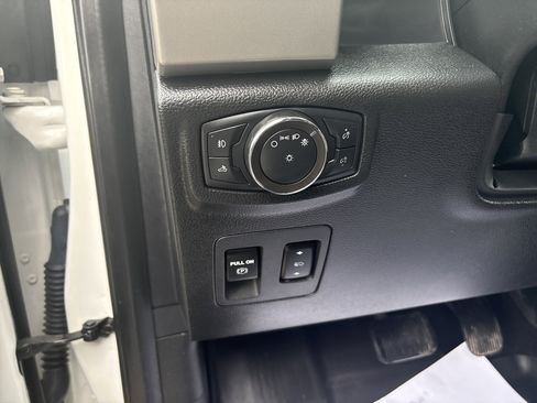 Used 2020 Ford F150 Lariat image 12