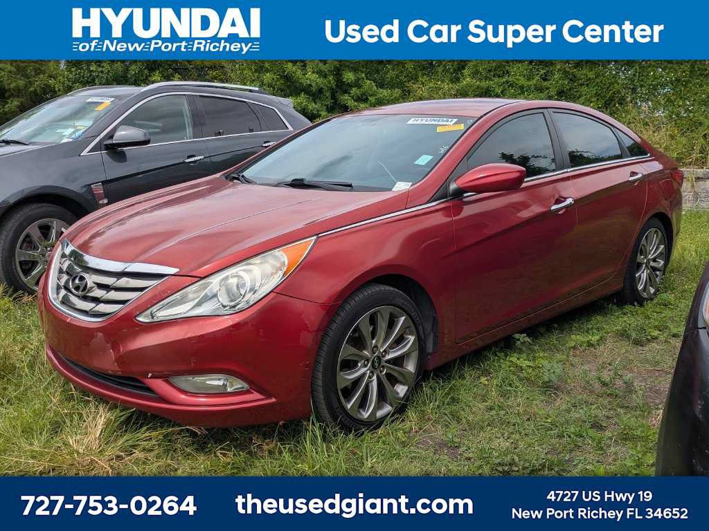 Used 2013 Hyundai Sonata SE FWD image 1