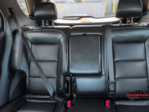 Used 2019 Chevrolet Equinox Premier FWD image 29