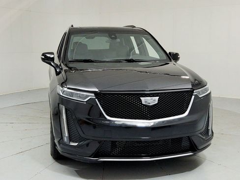 Certified 2024 Cadillac XT6 Sport w/ LPO, Floor Liner Package AWD/4WD image 11