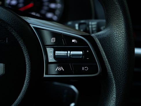 Used 2023 Kia Forte LXS w/ LXS Technology Package image 30