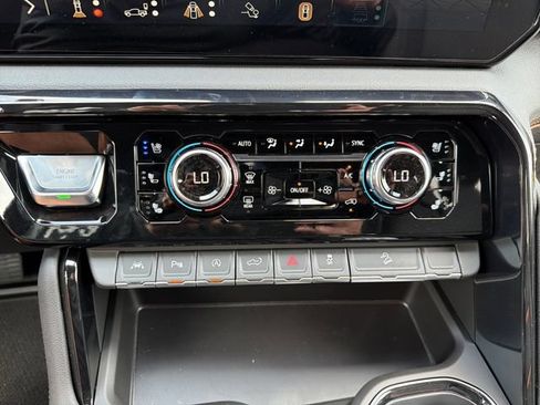 New 2026 GMC Sierra 1500 AT4 w/ AT4 Premium Package AWD/4WD image 14