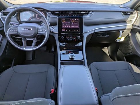 New 2025 Jeep Grand Cherokee L Laredo w/ Luxury Tech Group I image 22