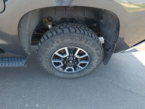 Used 2018 Toyota Tundra SR5 w/ TRD Off Road Package AWD/4WD image 9