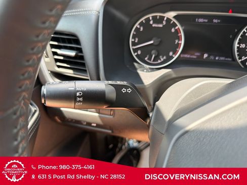 Certified 2025 Nissan Rogue SV AWD/4WD image 22