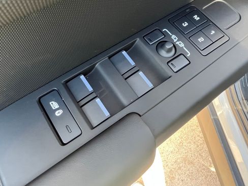 Used 2026 Land Rover Defender 110 S AWD/4WD image 13