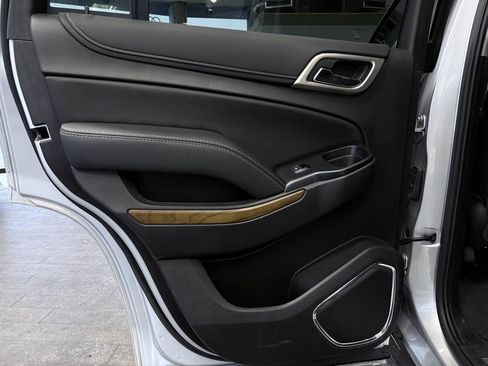 Used 2019 GMC Yukon Denali w/ Denali Ultimate Package image 20