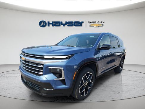 Used 2026 Chevrolet Traverse High Country w/ LPO, Floor Liner Package AWD/4WD image 5