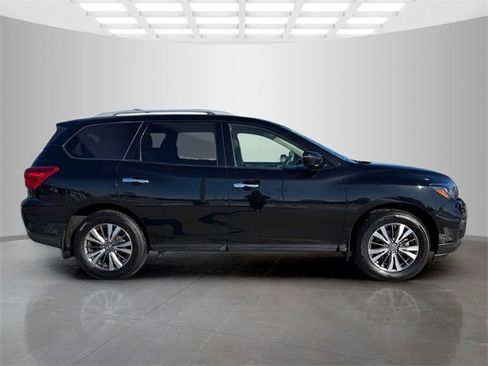 Used 2019 Nissan Pathfinder S image 9