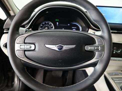Used 2024 Genesis GV70 2.5T image 3