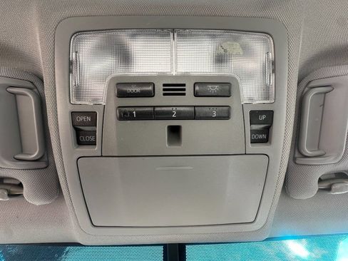 Used 2014 Toyota Camry XLE w/ Leather Package FWD image 21