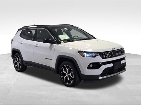 Certified 2025 Jeep Compass Limited AWD/4WD image 20
