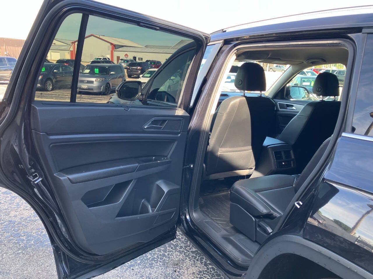 Used 2019 Volkswagen Atlas SE w/ Towing Package AWD/4WD image 11