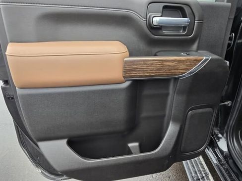 Used 2023 Chevrolet Silverado 3500 High Country image 14